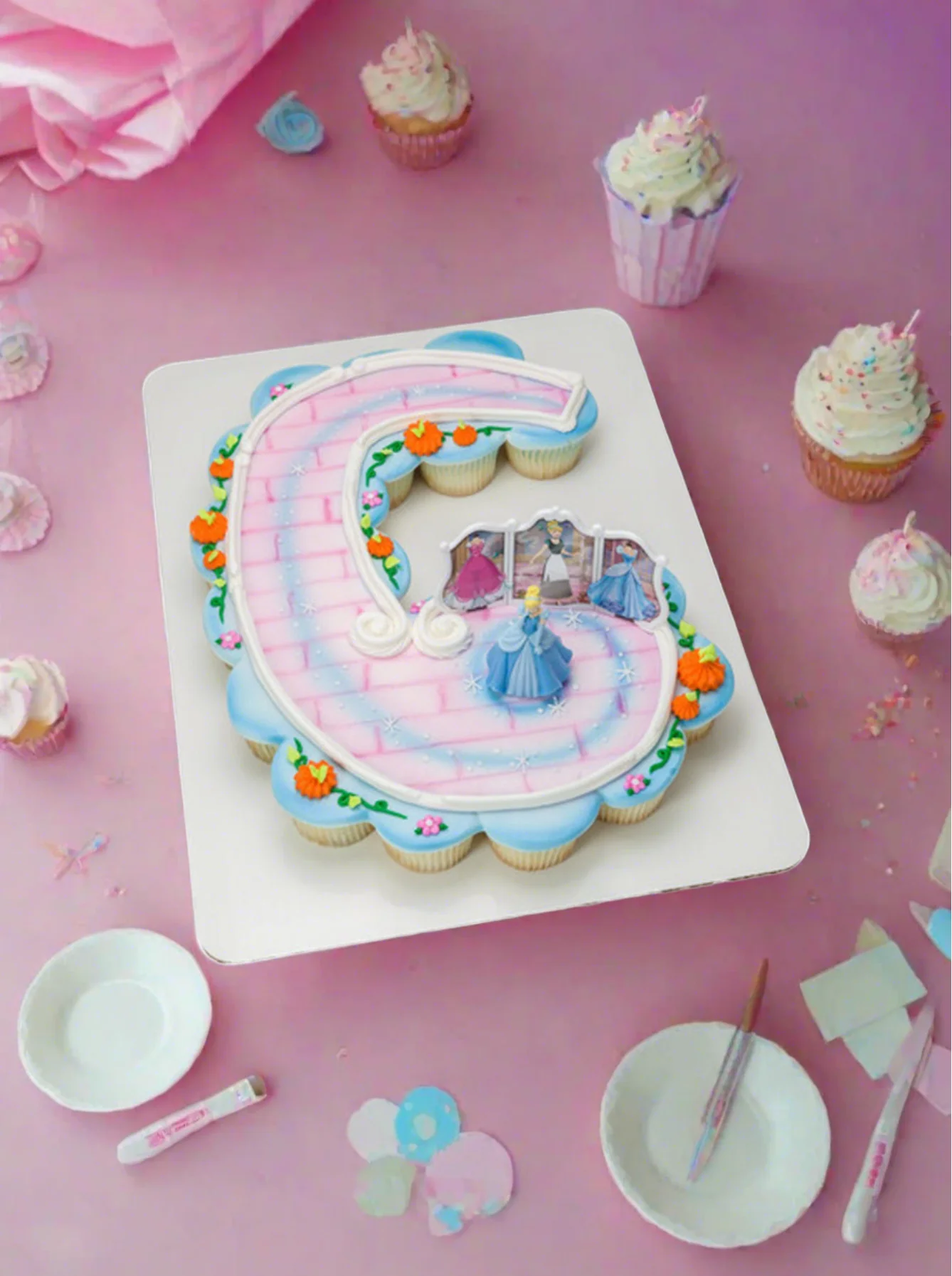 6th Birthday Cinderella Transform Cupcakes - Image 4