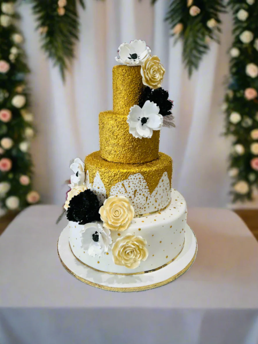 Amanda Gold Fondant Cake - Image 3