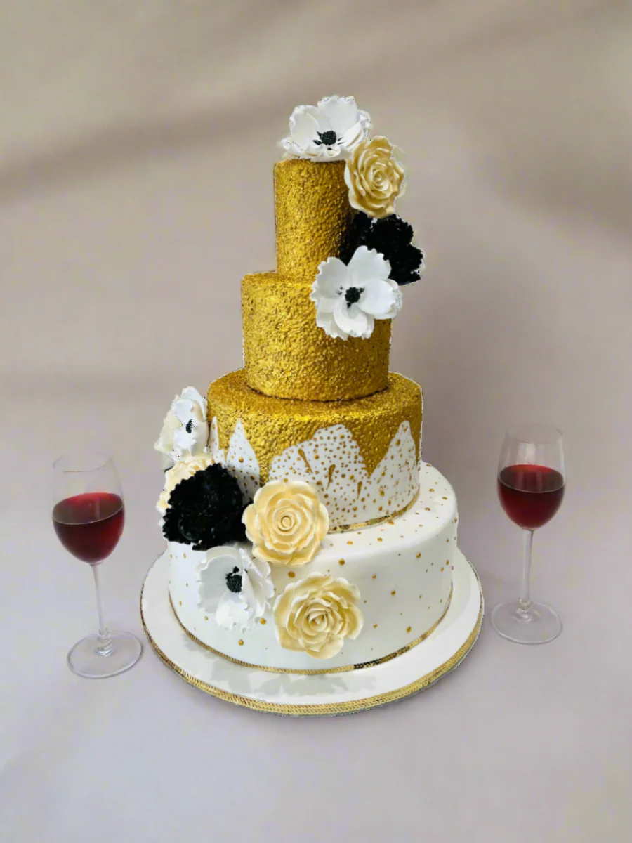 Amanda Gold Fondant Cake - Image 5