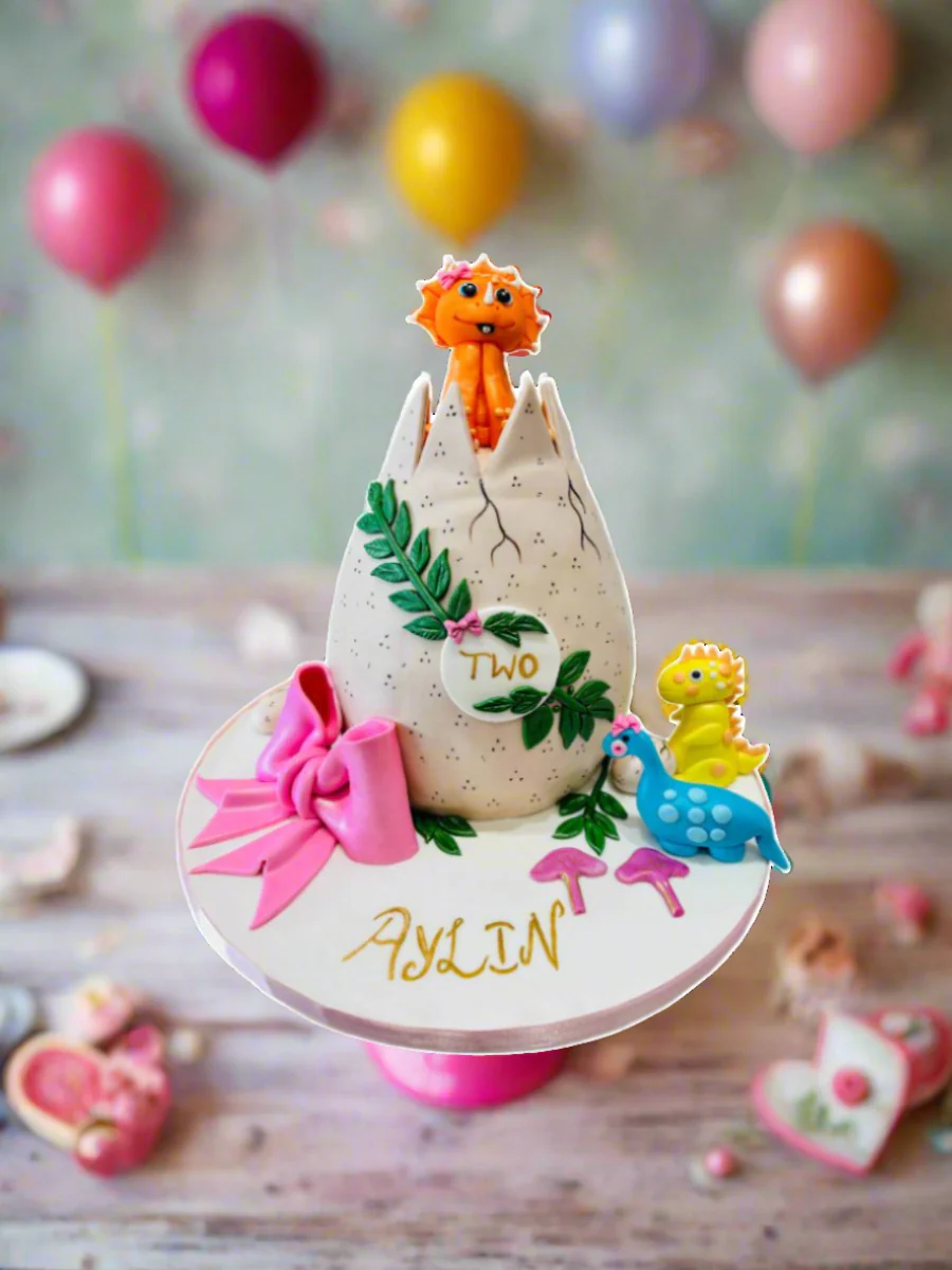 Aylin Dino Molded Cake - Image 4