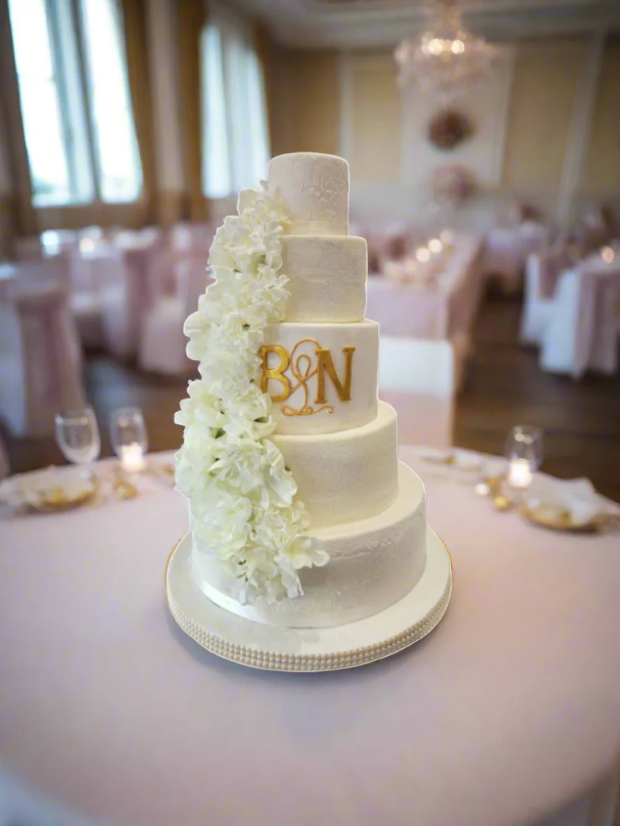 B & N Fondant Wedding Cake - Image 3