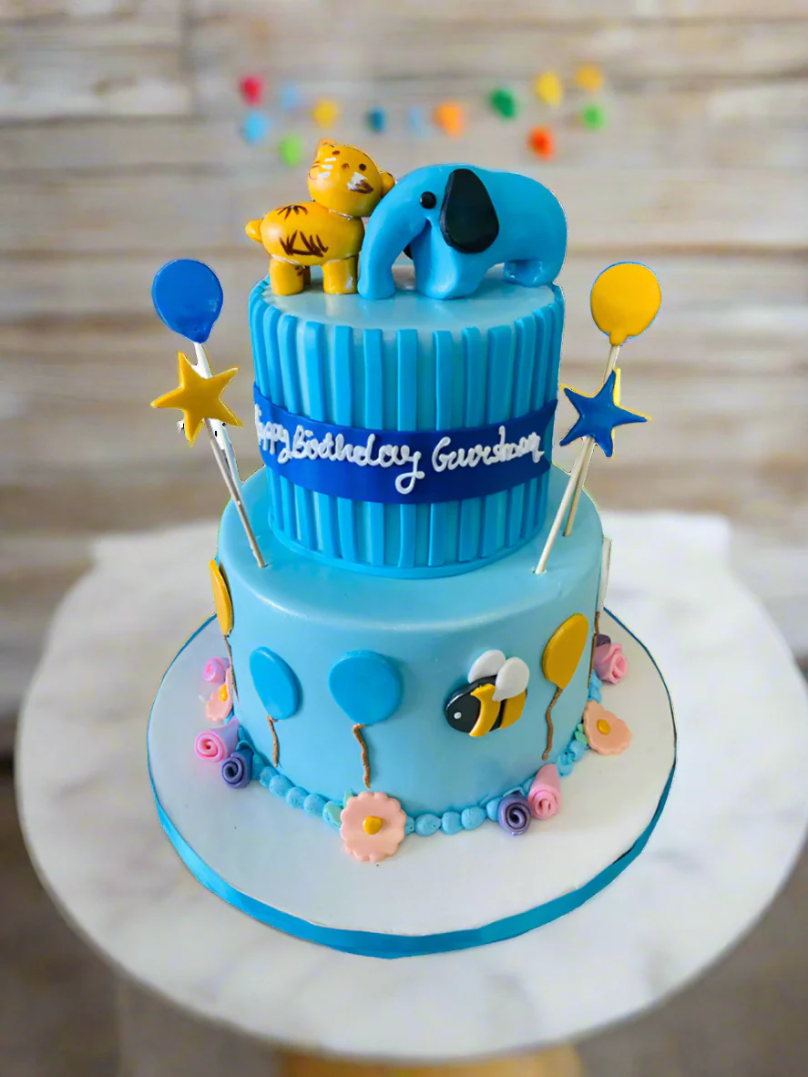Baby Animal Tiered Fondant Cake - Image 2