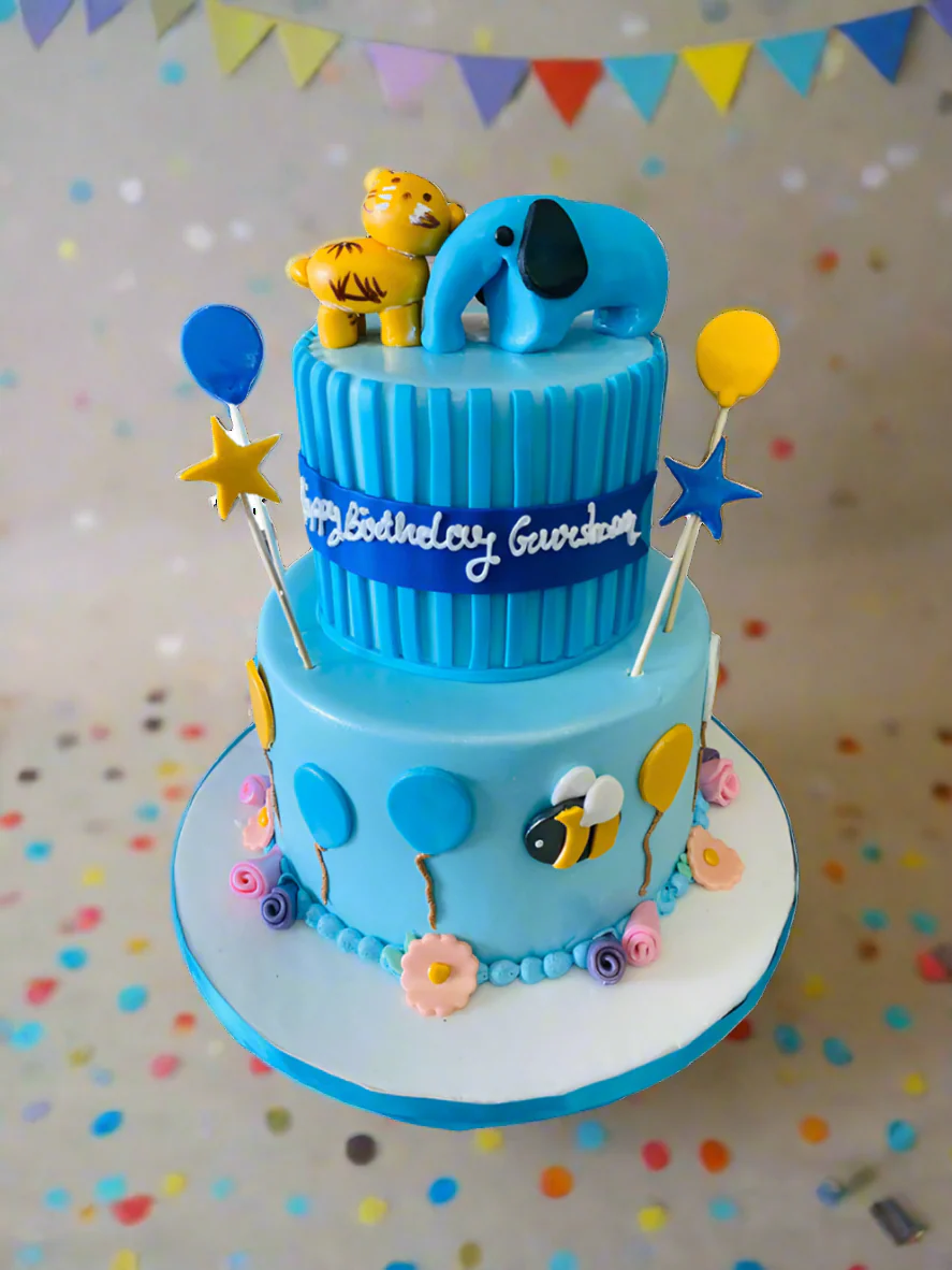 Baby Animal Tiered Fondant Cake - Image 3