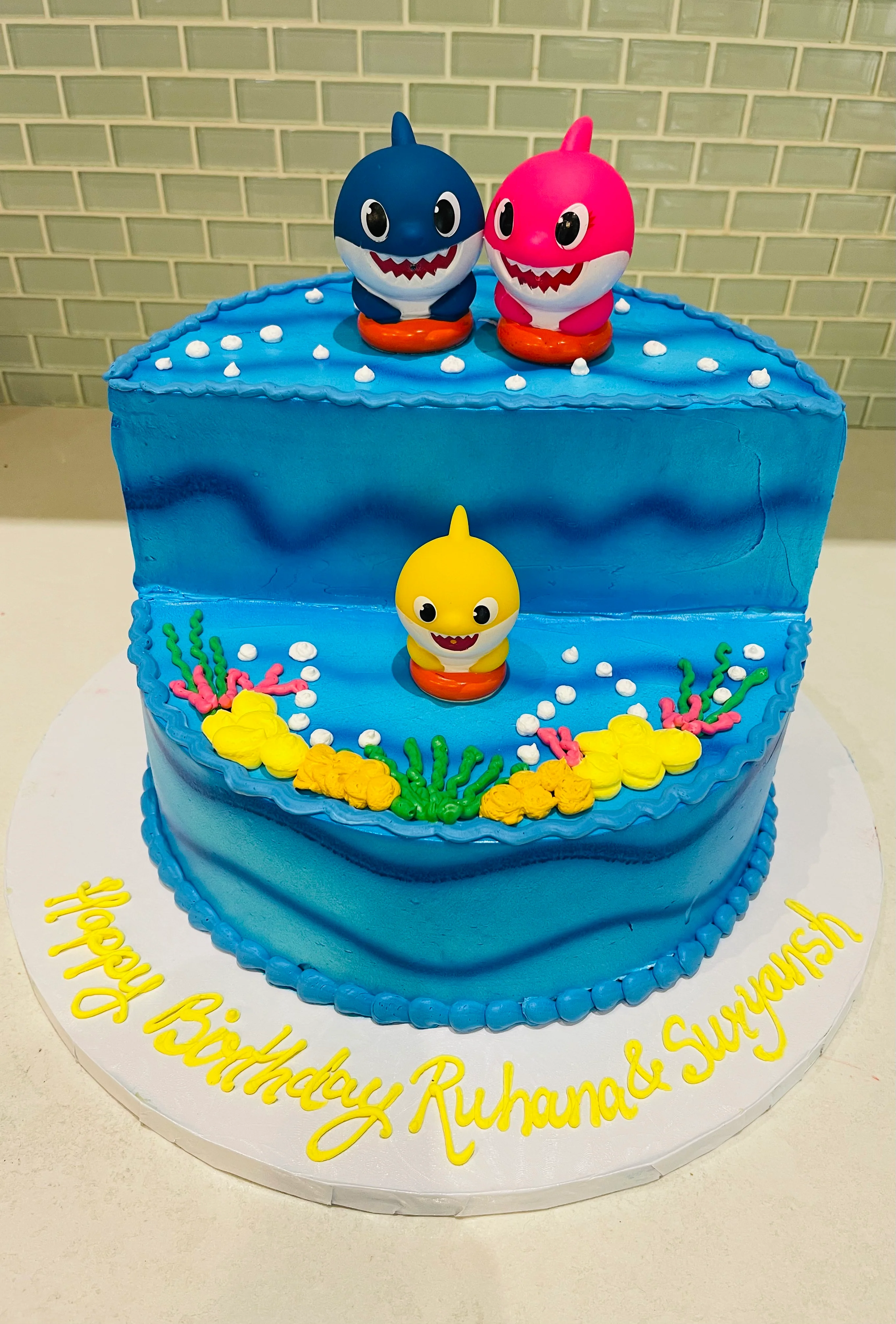 Baby Shark Stage Cake - Image 5