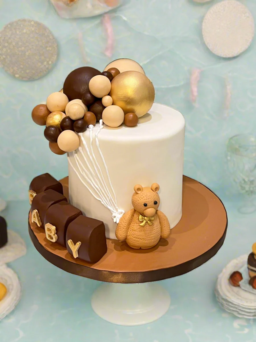 Bear Balloon Fondant Cake - Image 3
