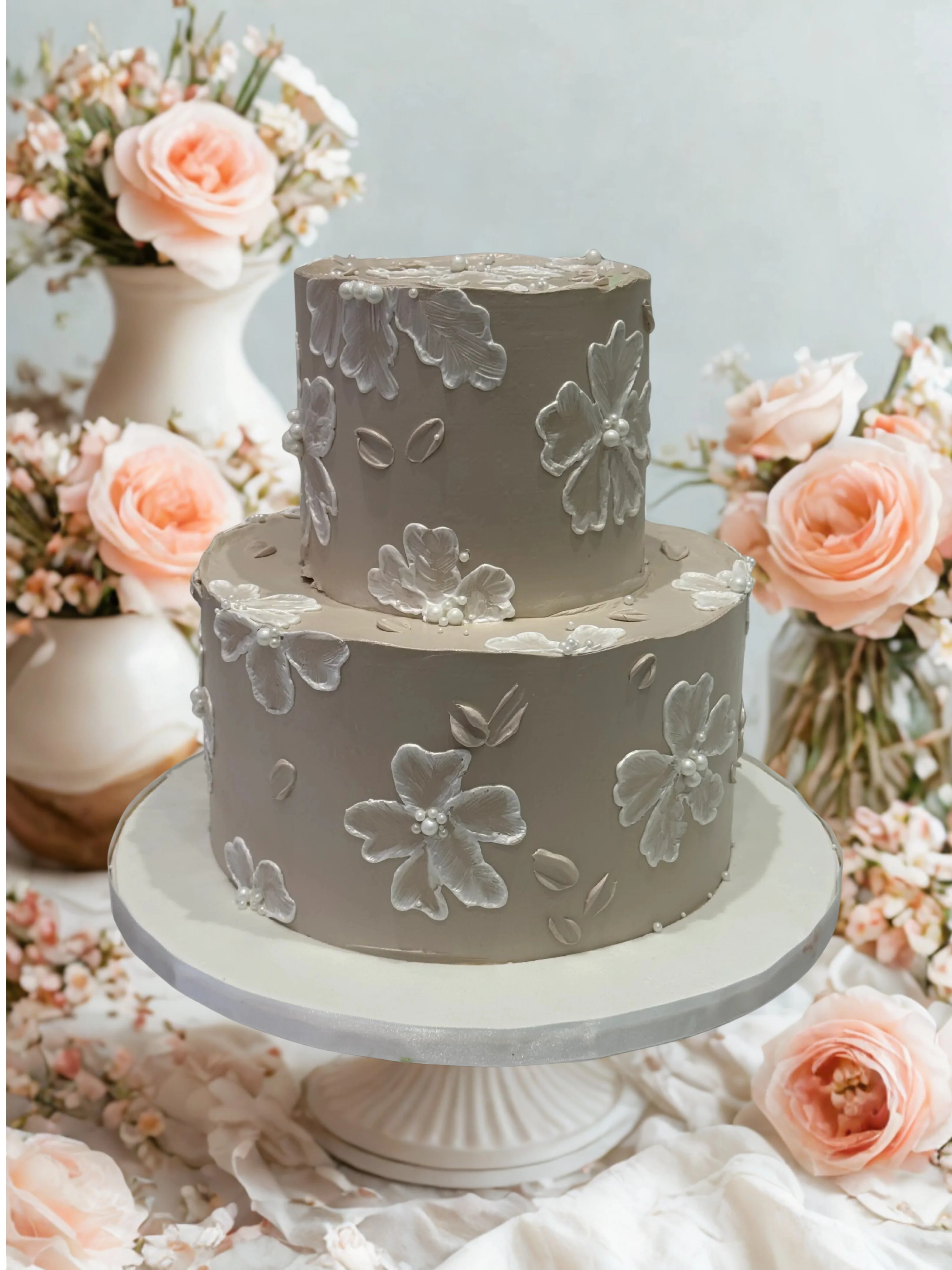 Beige & White Floral Cake - Image 4