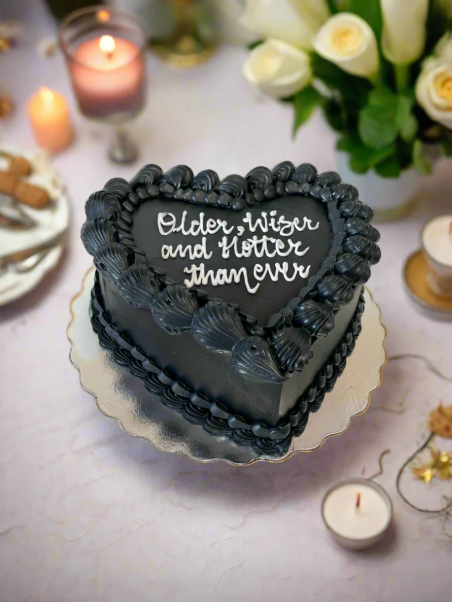 Black Heart Cake - Image 4