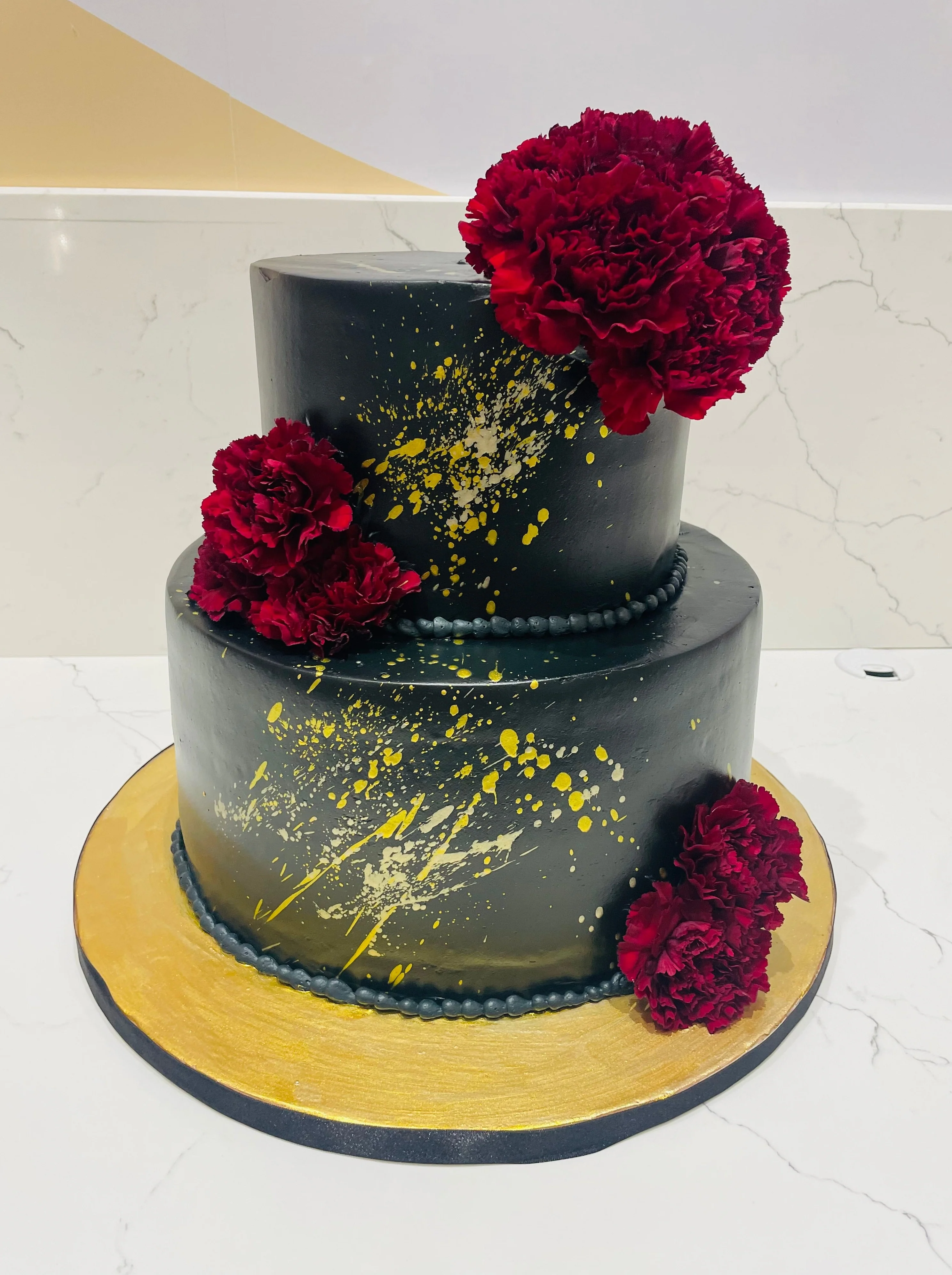 Black & Red Wedding Cake - Image 5