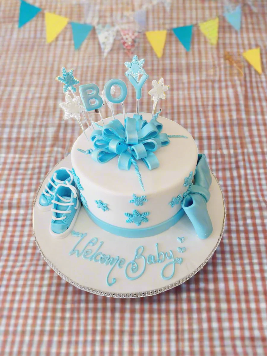 Blue Booty Baby Shower Fondant Cake - Image 4