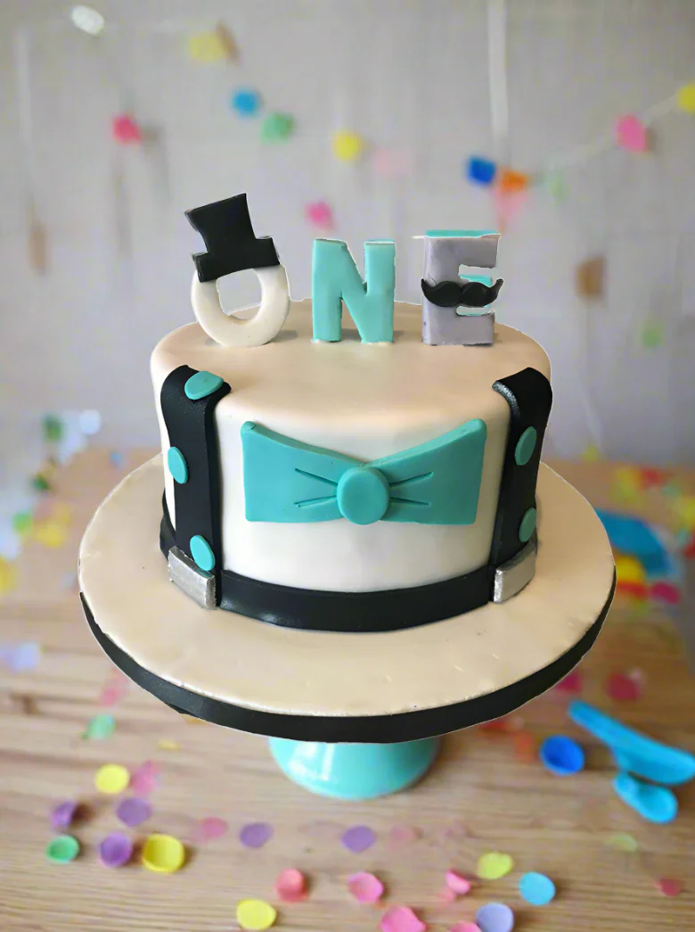 Bow #1 Fondant Cake - Image 2