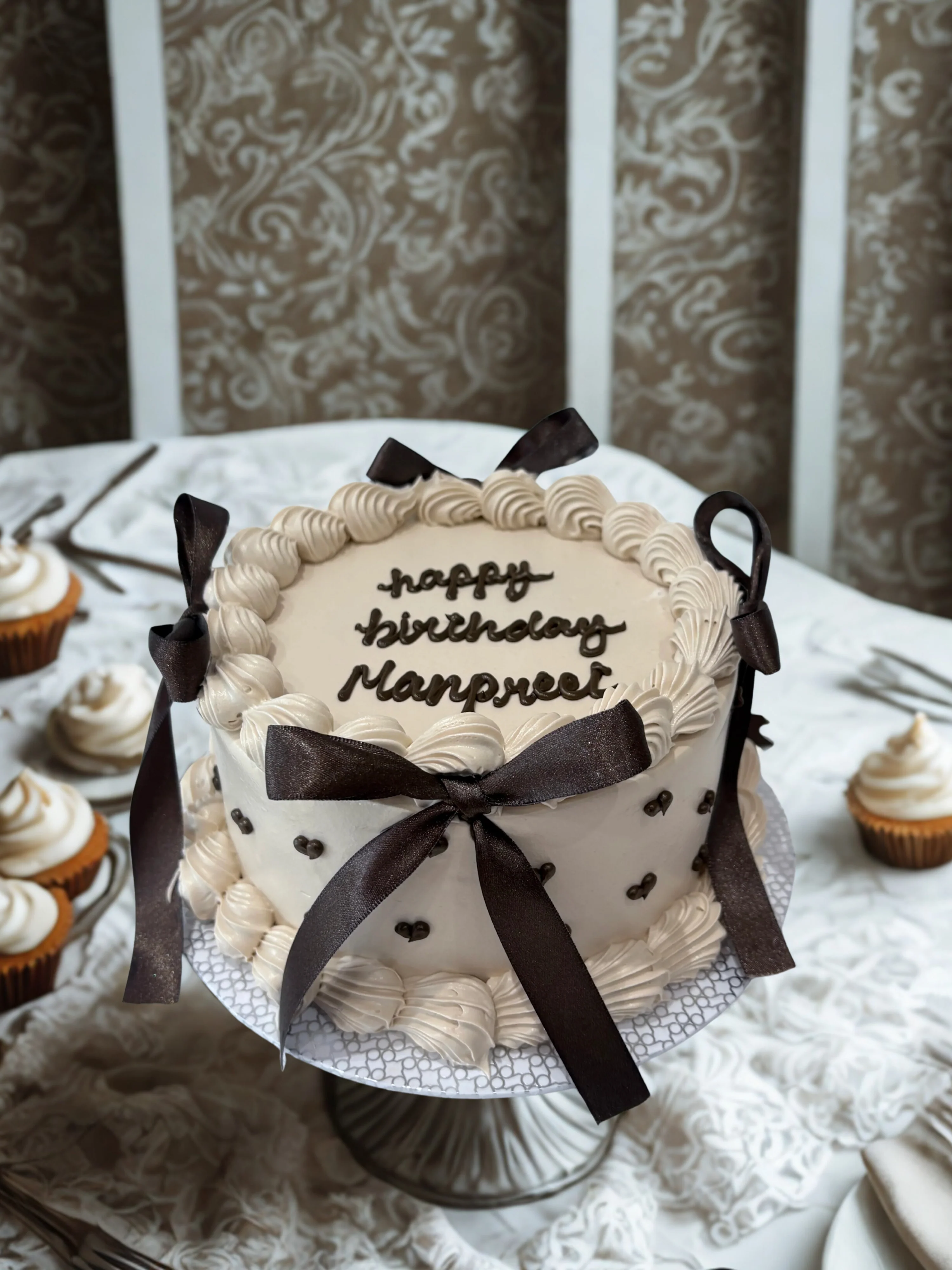 Brown Bow Cream Cake - Image 4
