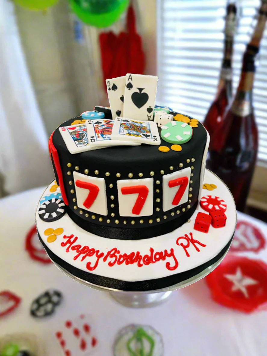 Casino Poker Fondant Cake - Image 3