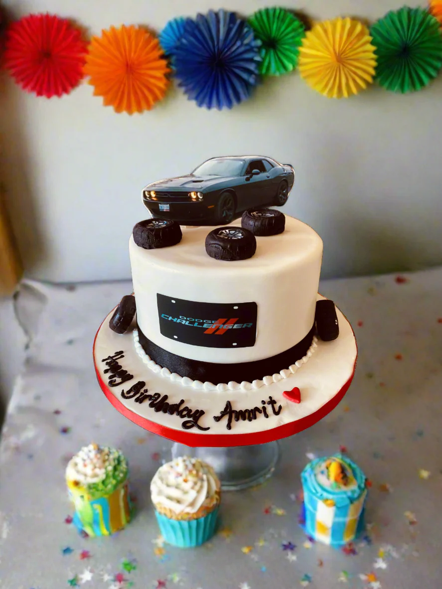 Challenger Fondant Cake - Image 2