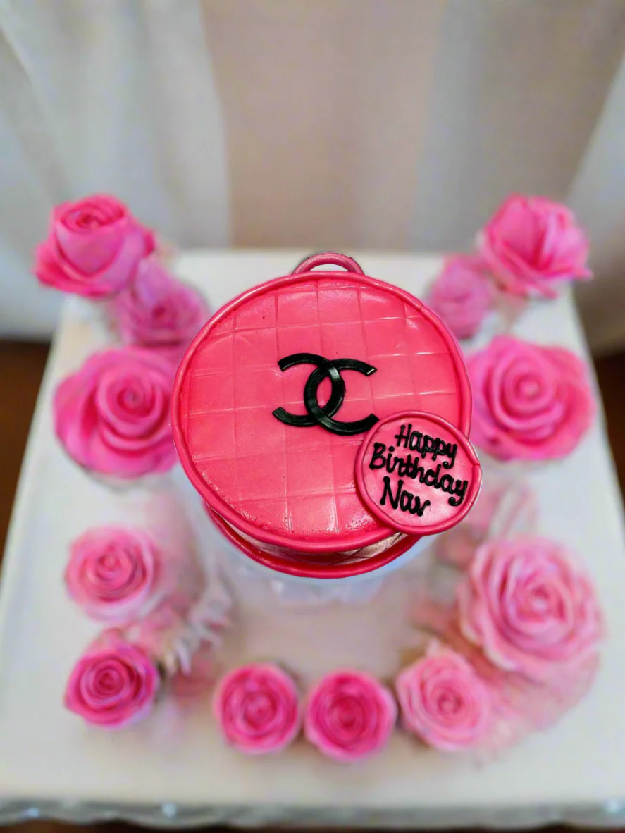 Chanel Fondant Cake - Image 3