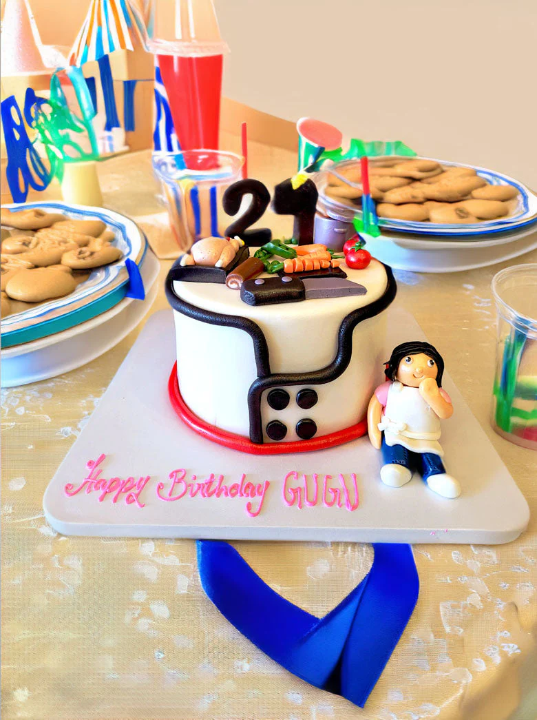 Chef Fondant Birthday Cake - Image 2
