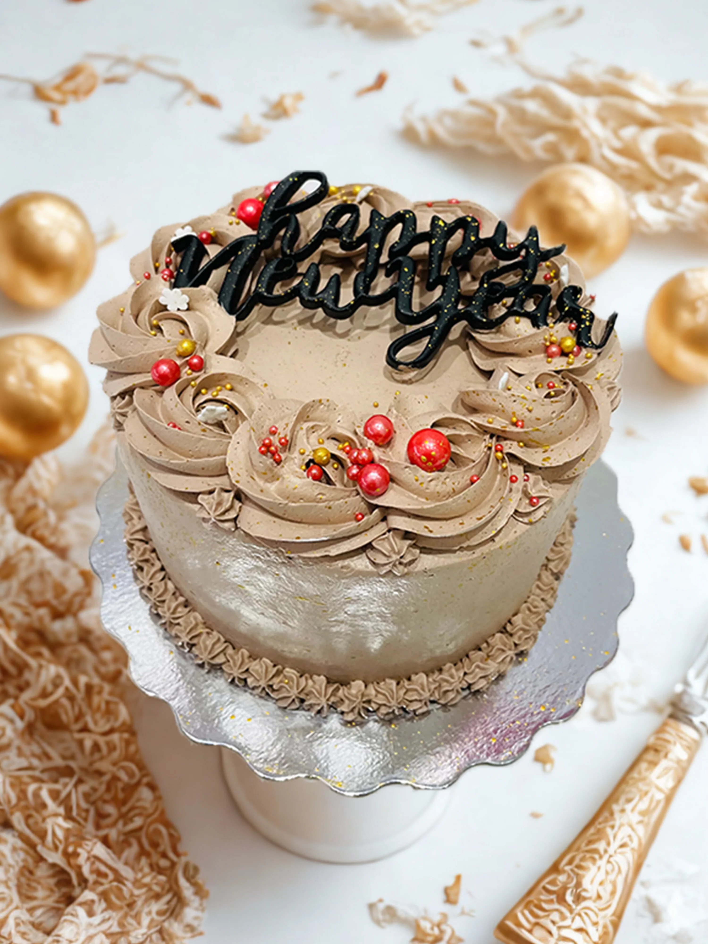Choco Gold New Year Cake - Image 3