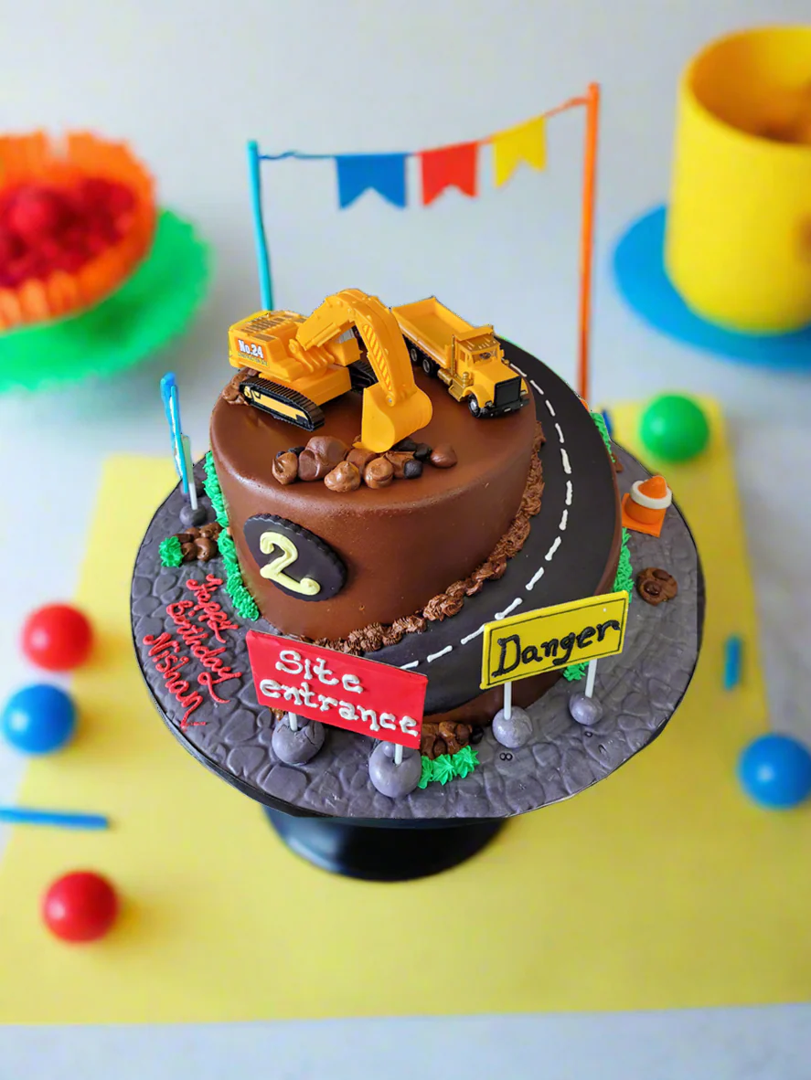 Construction Fondant Cake - Image 2