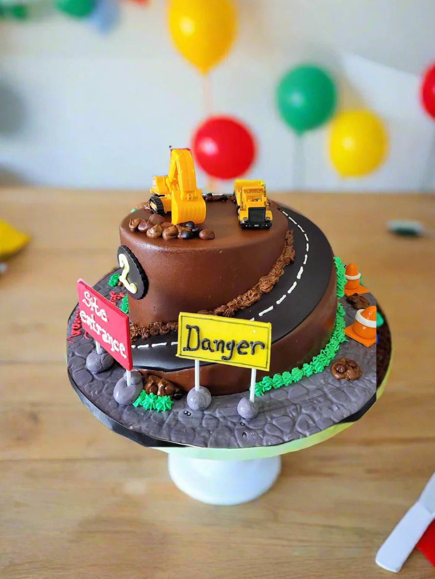 Construction Fondant Cake - Image 3