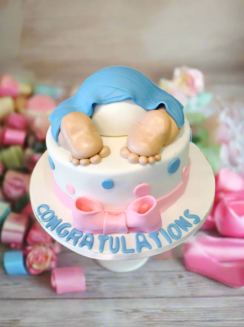 Crawling Baby Shower Cake - Image 3