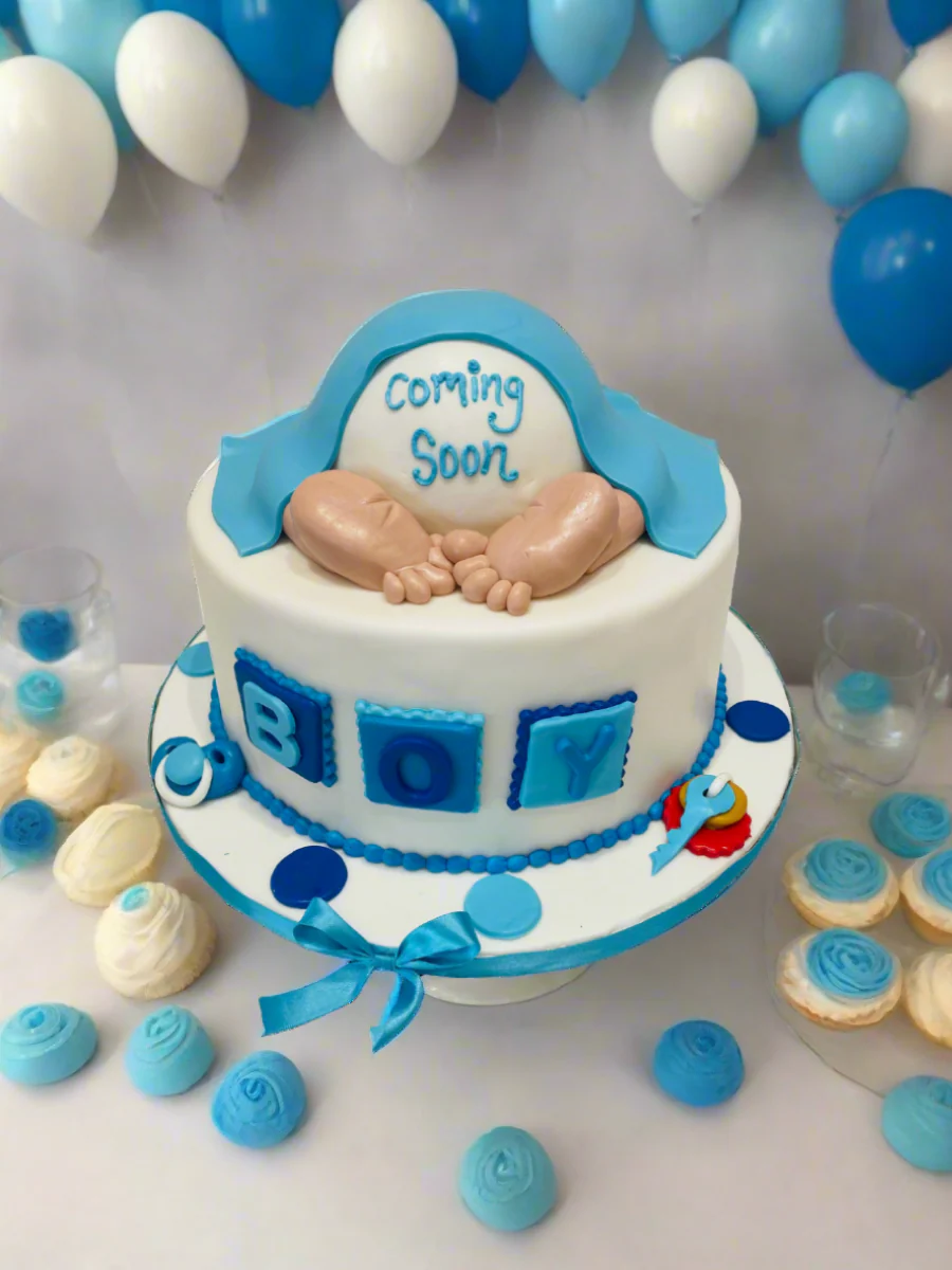 Crawling Baby Shower Fondant Cake - Image 3