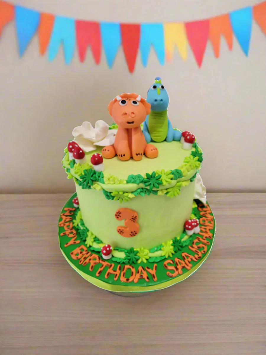 Dinosaur Fondant Cake - Image 5