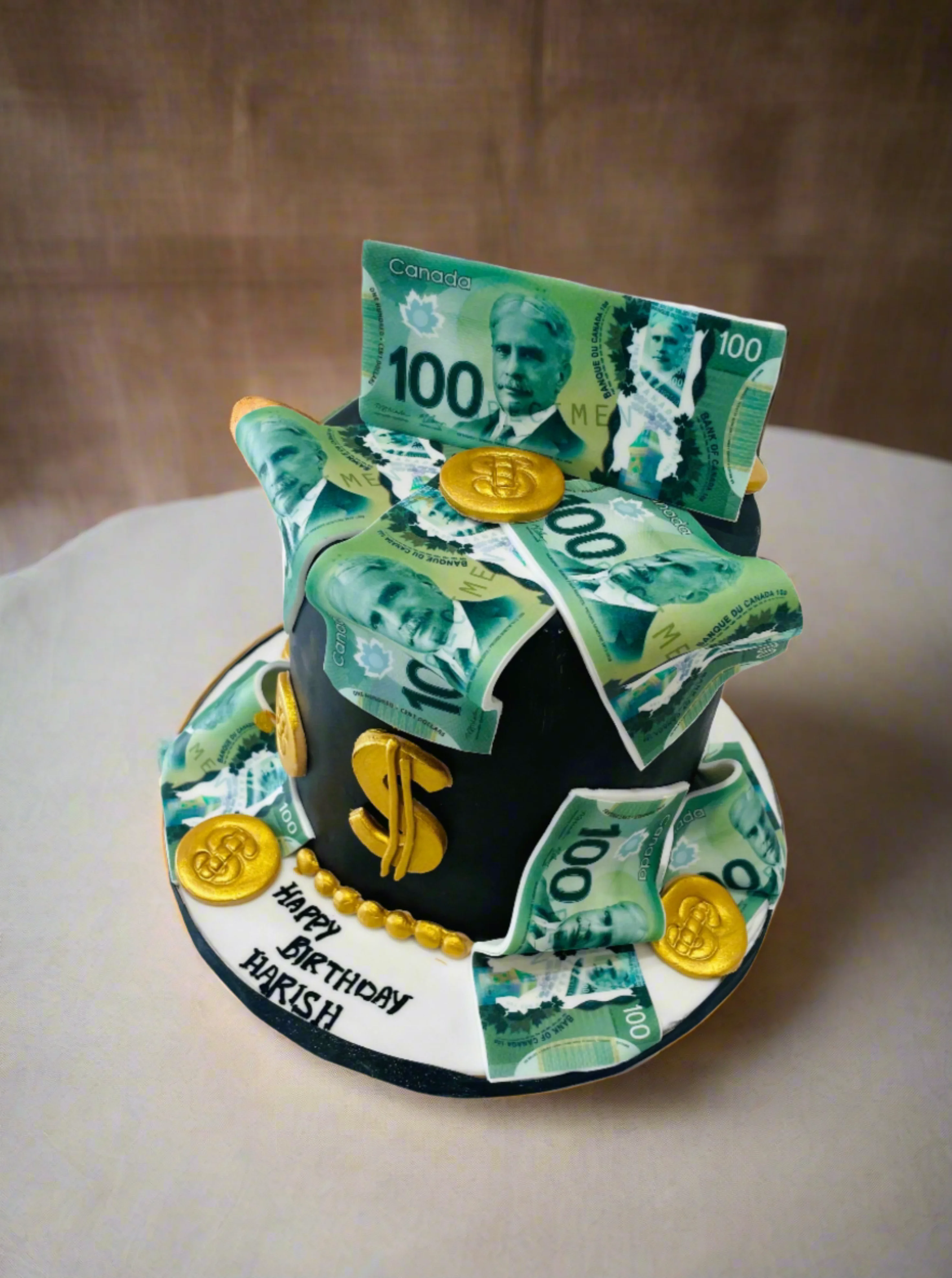 Dollar Bills Fondant Cake - Image 6