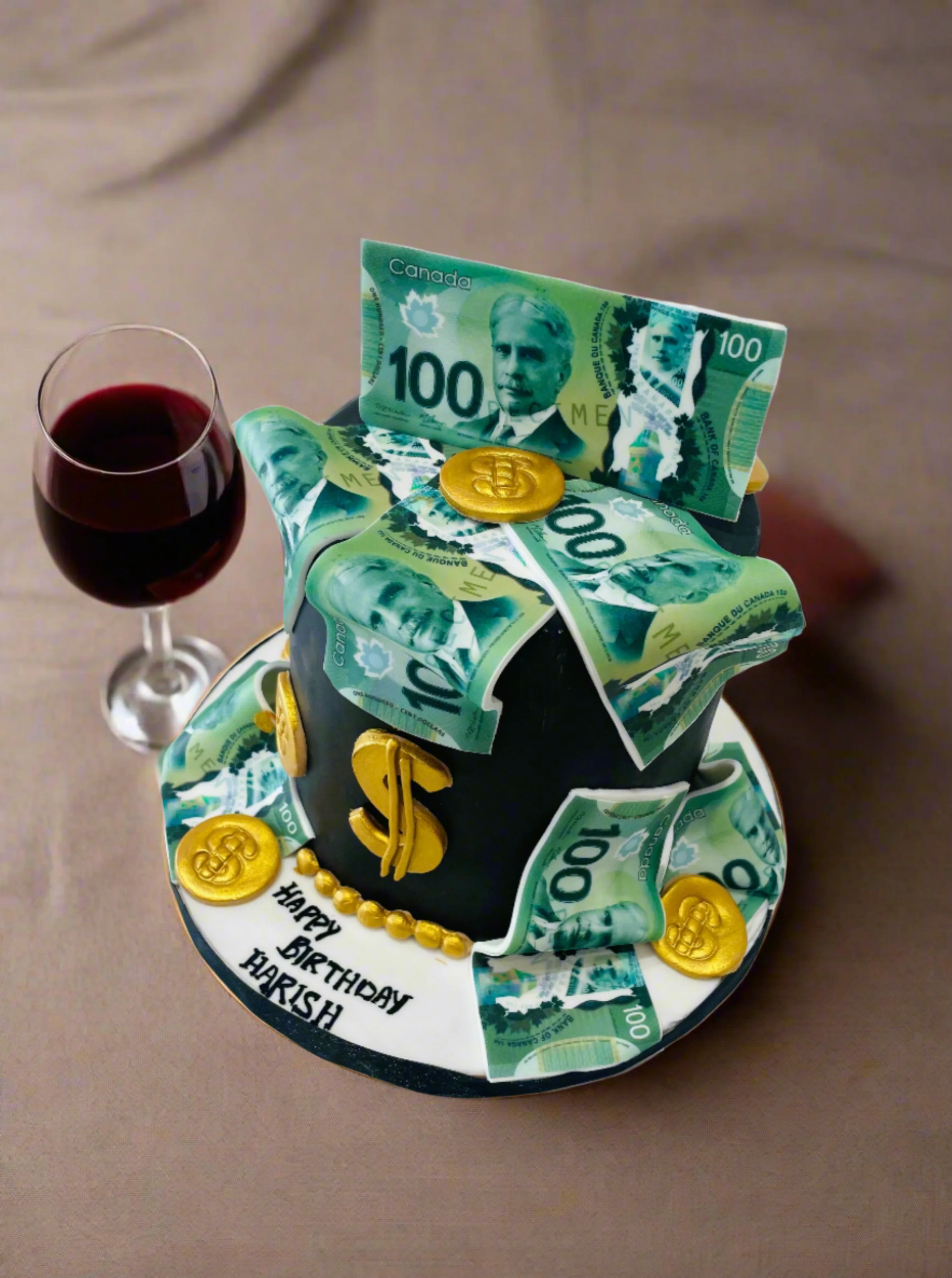 Dollar Bills Fondant Cake - Image 8