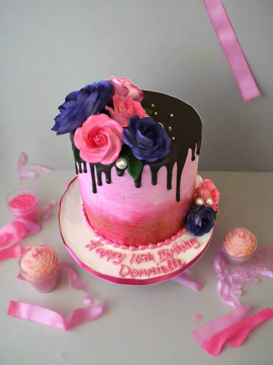 Donnielle Fondant Cake - Image 4