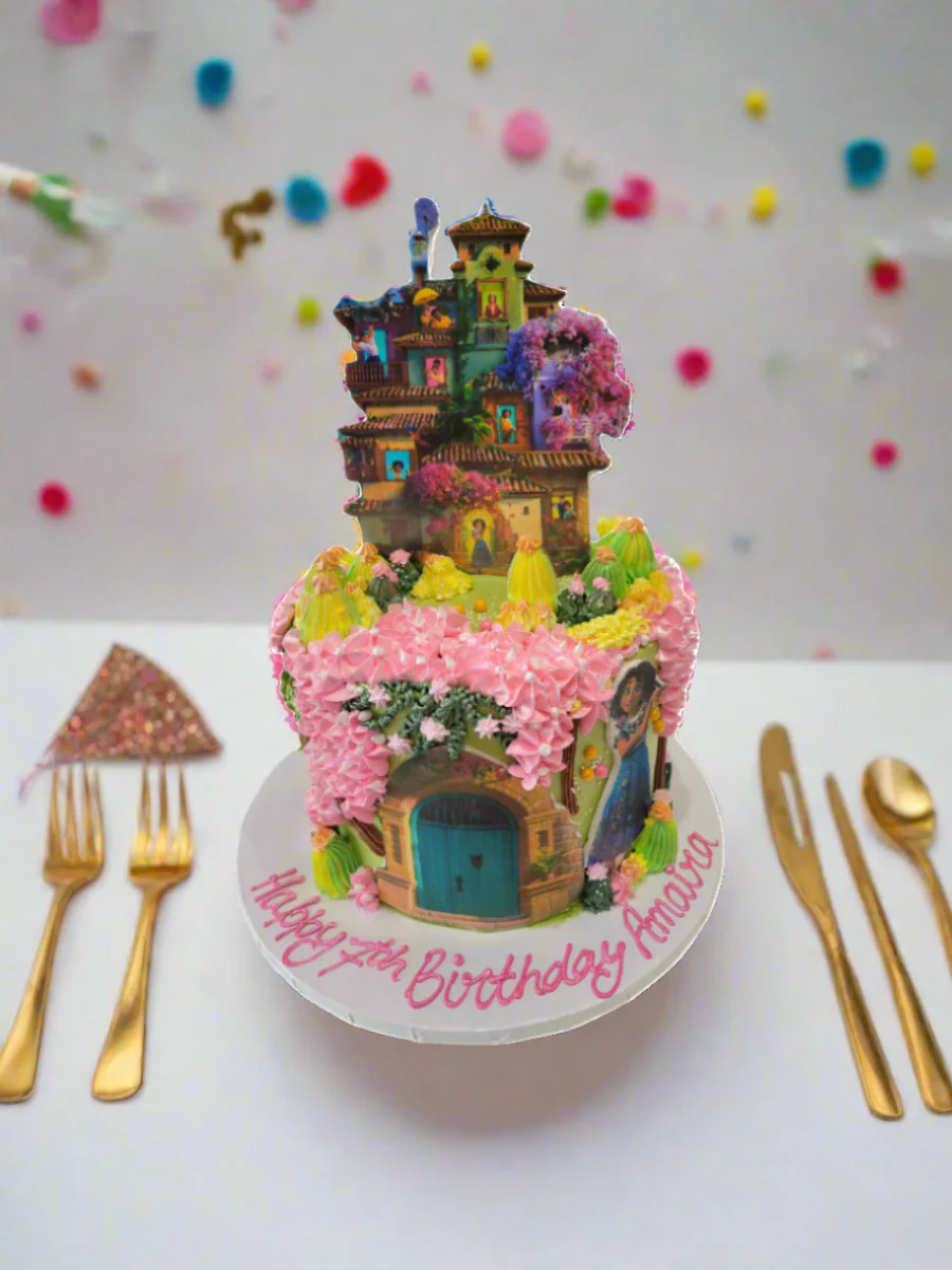 Encanto Charm Cream Cake - Image 4