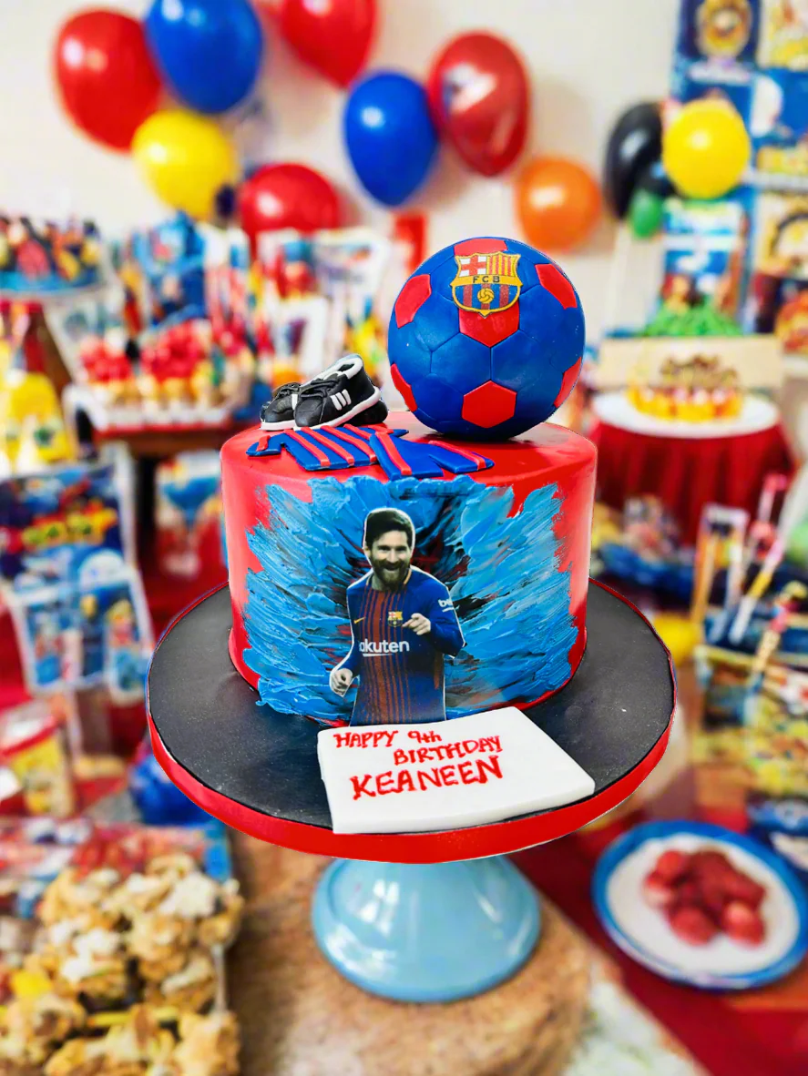 Fcb Fan Fondant Cake - Image 3