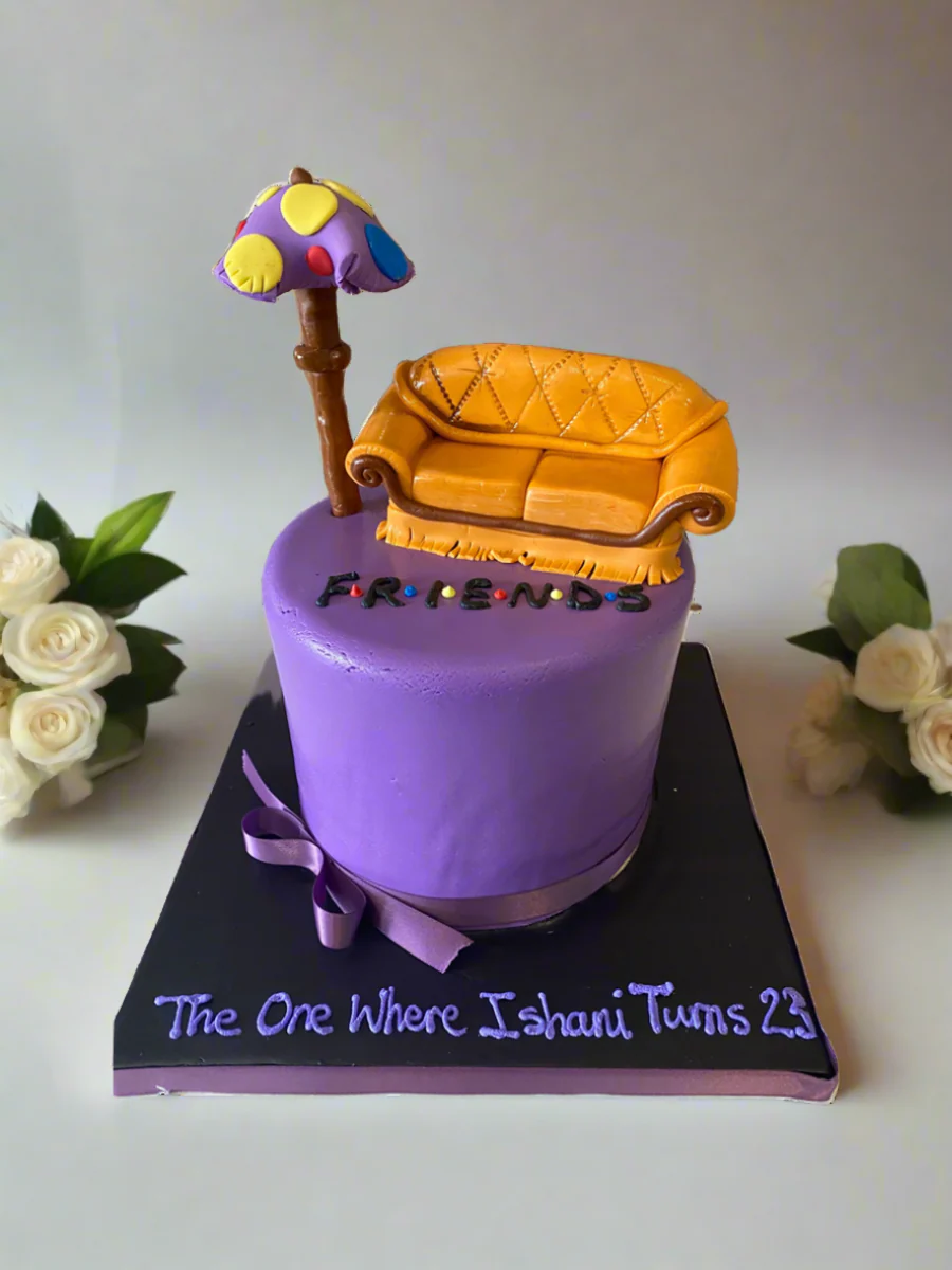 Friends Couch Fondant Cake - Image 4