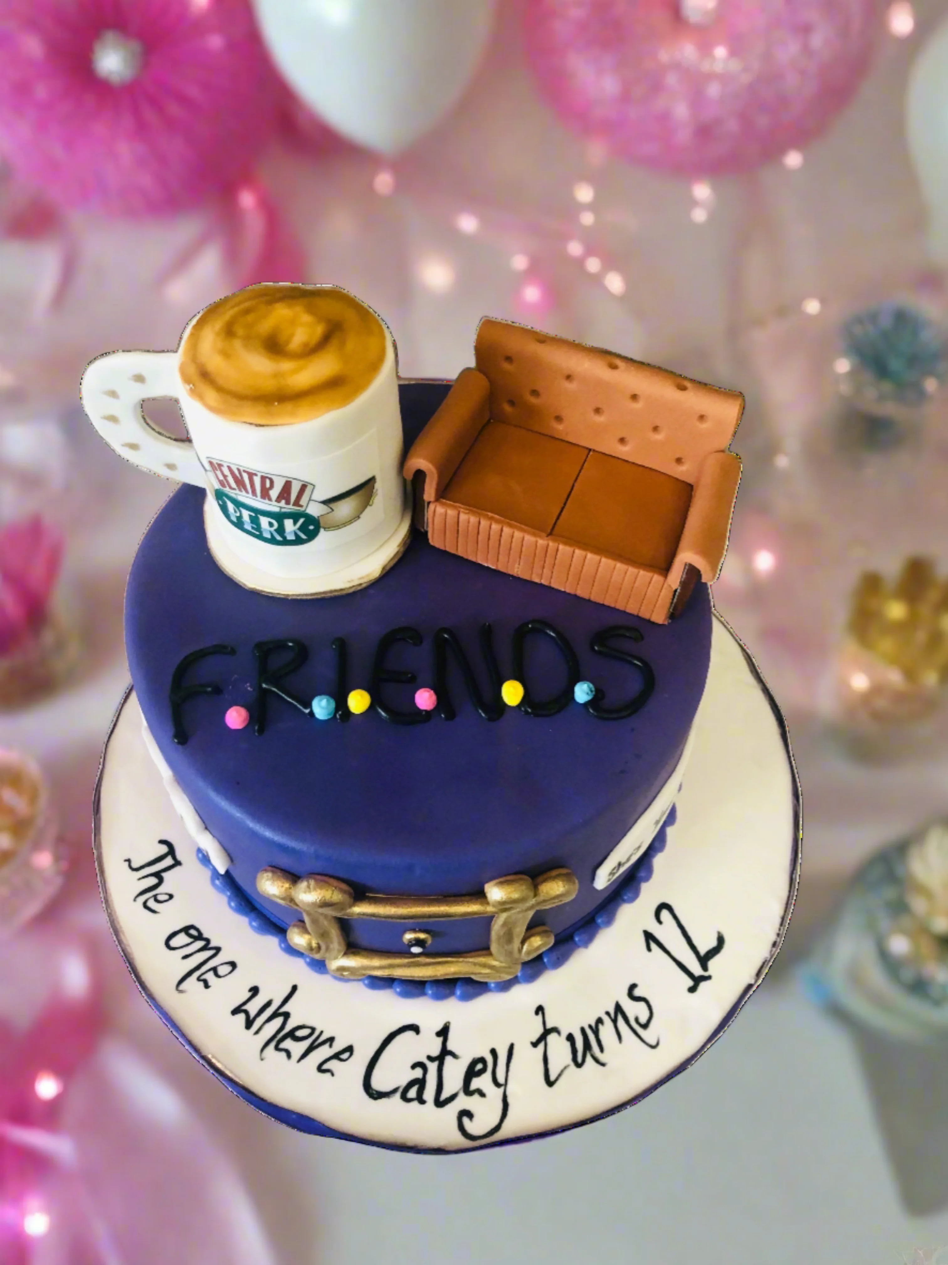 Friends Fondant Cake - Image 3