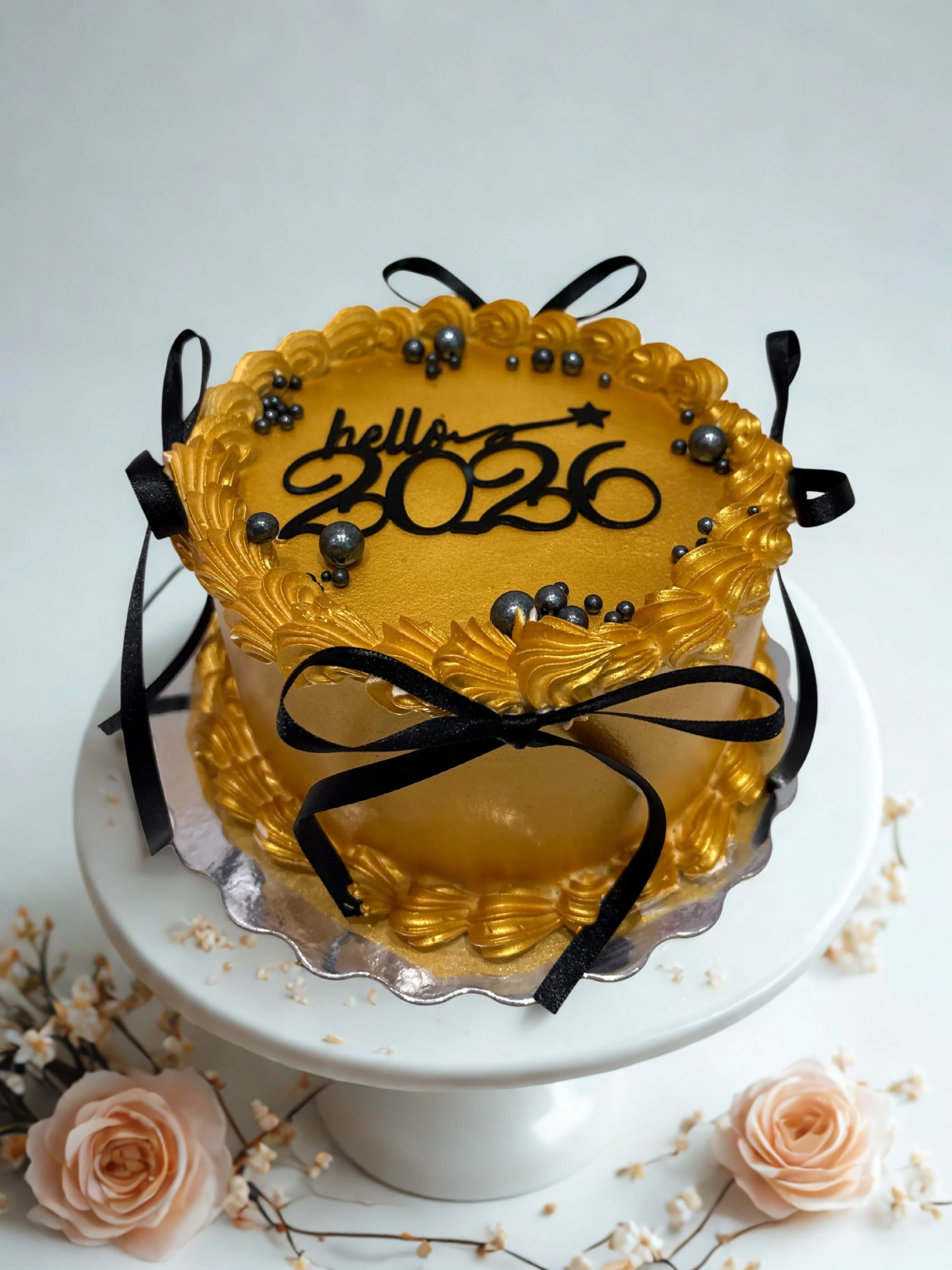 Gold & Black Bow New Year Cake - Image 2