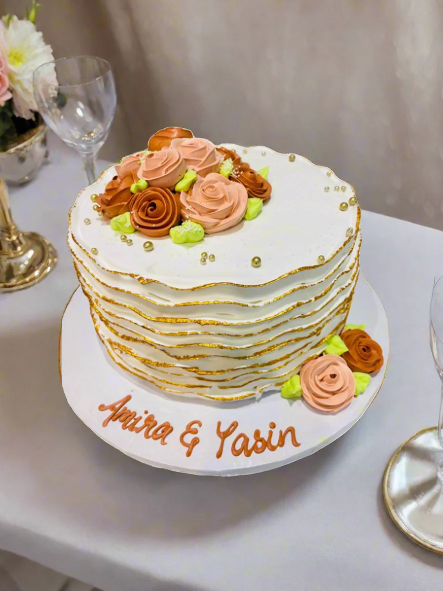 Gold Ruffle Cake - Image 3