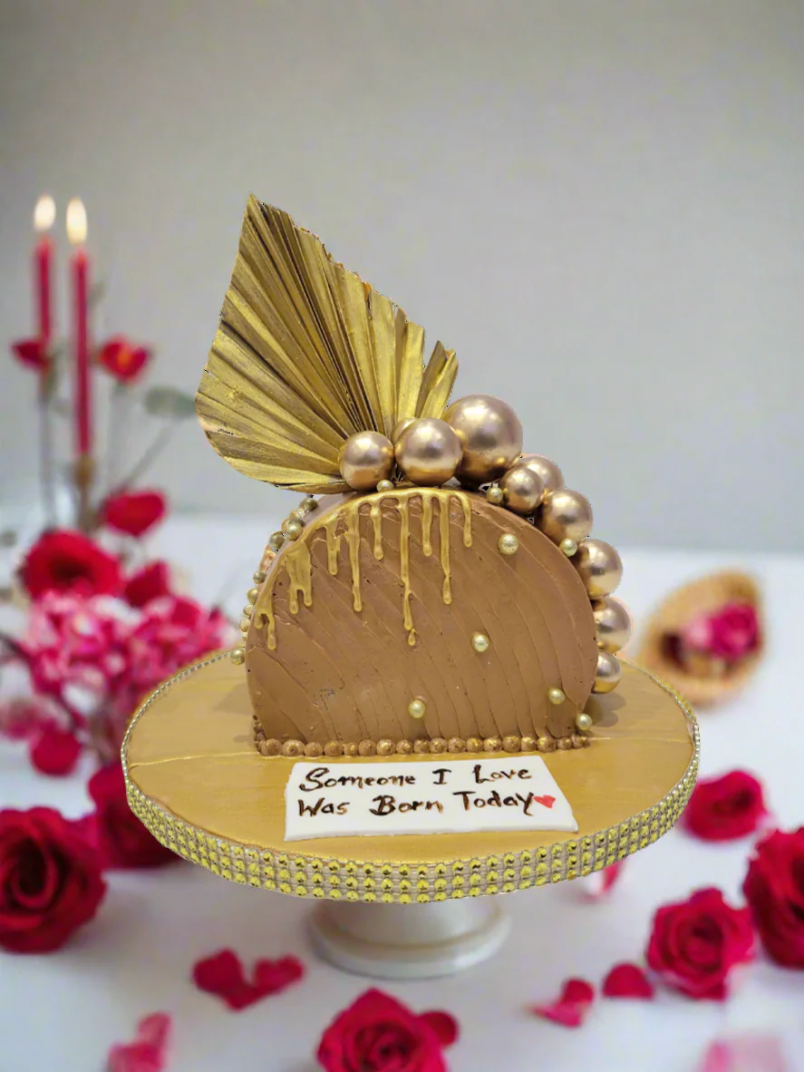 Golden Arch Cake - Image 2