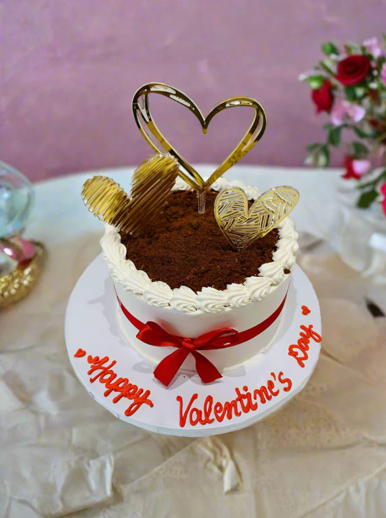 Golden Heart Valentines Cake - Image 5