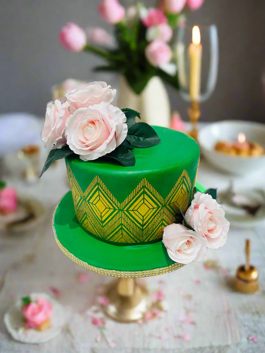 Green & Gold Engagement Cake - Image 3