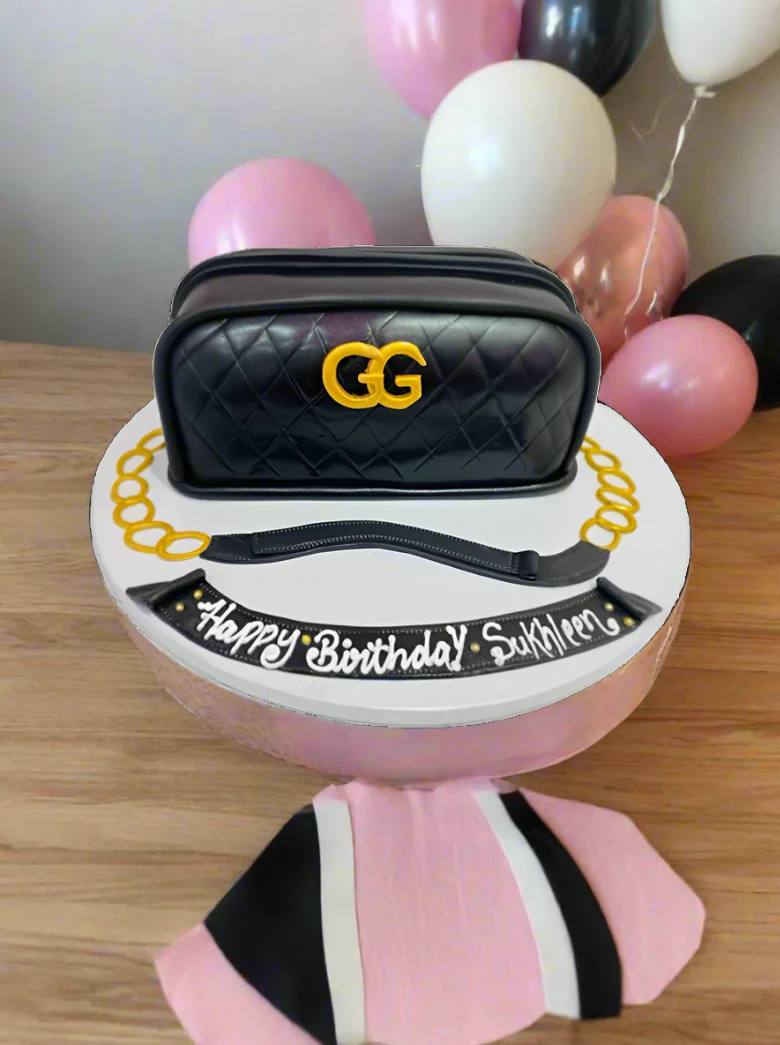 Gucci Fondant Bag Cake - Image 6