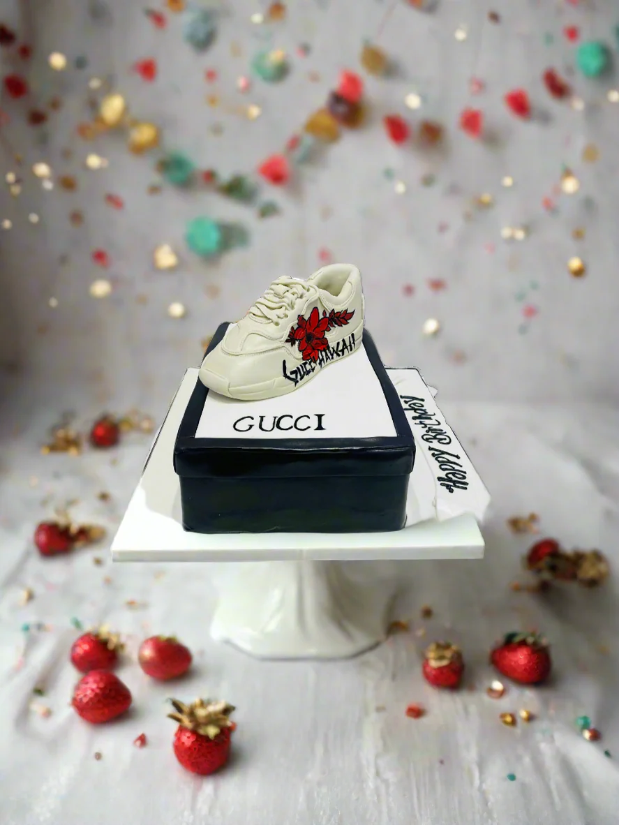 Gucci Shoe Box Fondant Cake - Image 2