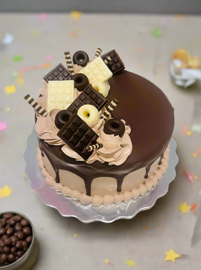 Hemish Chocolate Birthday Cake - Image 4