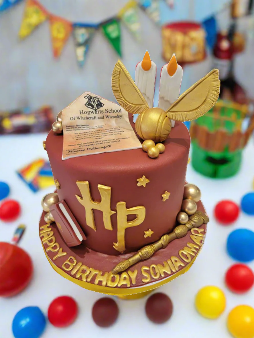 Hogwarts Letter Harry Potter Fondant Cake - Image 2