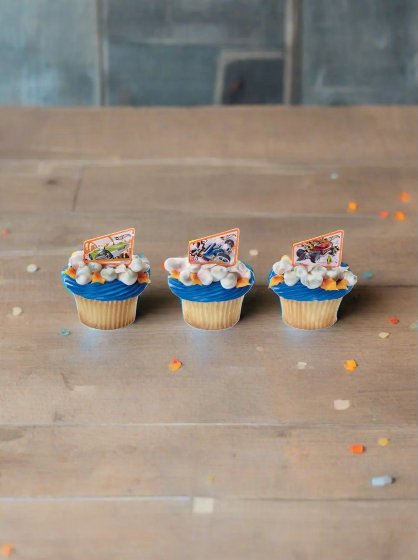 Hot Wheels Vrooom Ring Cupcakes - (Pack of 6) - Image 4