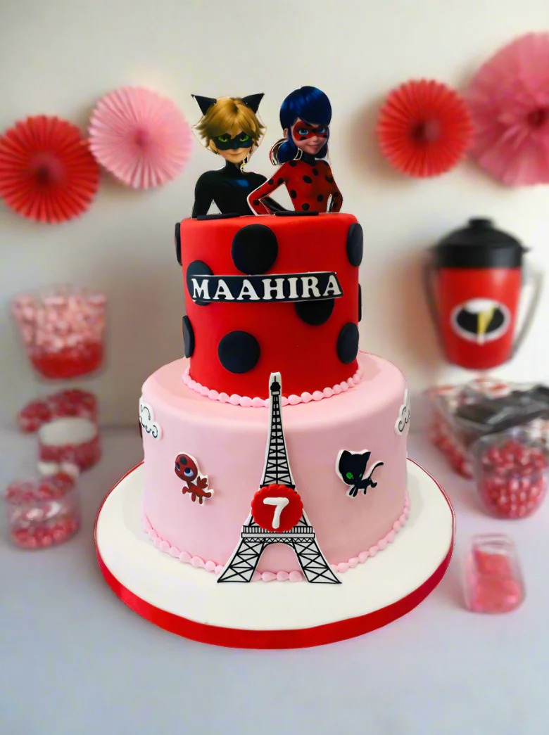 Incredibles Fondant Cake - Image 4