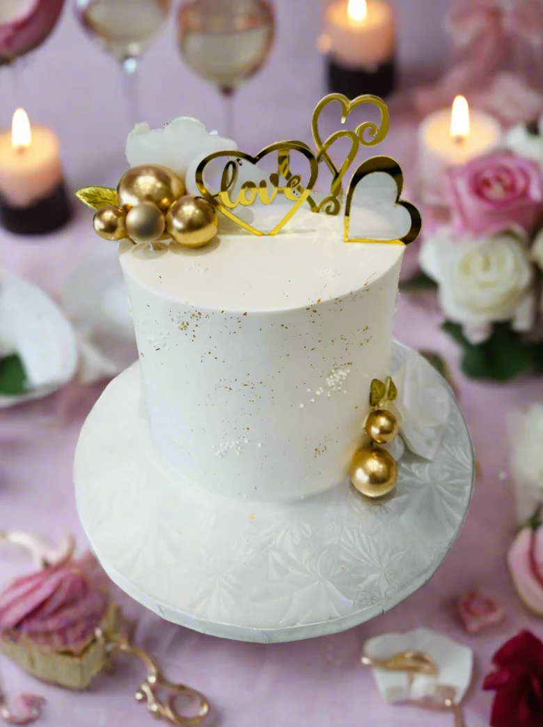 Ivory & Gold Love Cream Cake - Image 4