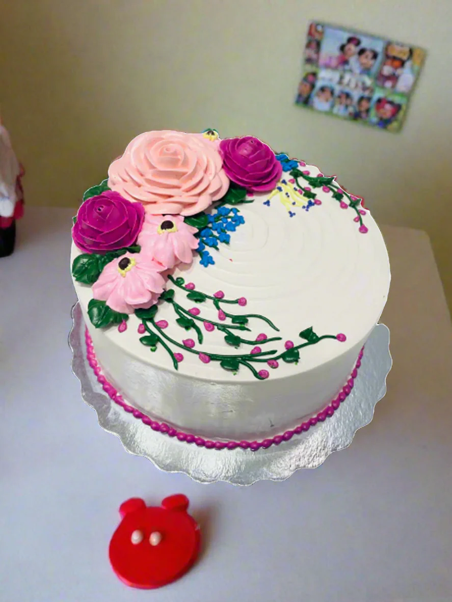 Jessica Cream Flower Cake - Image 3