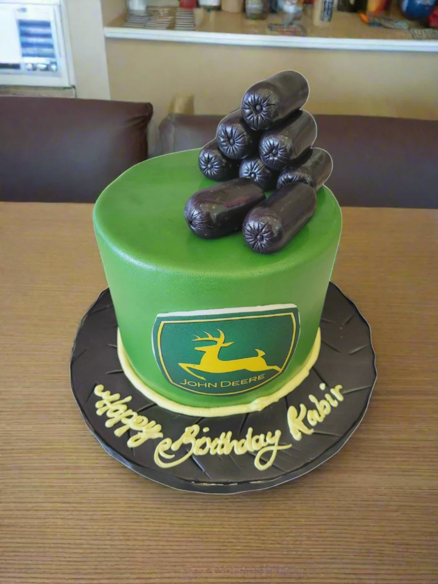 John Deere Fondant Birthday Cake - Image 4