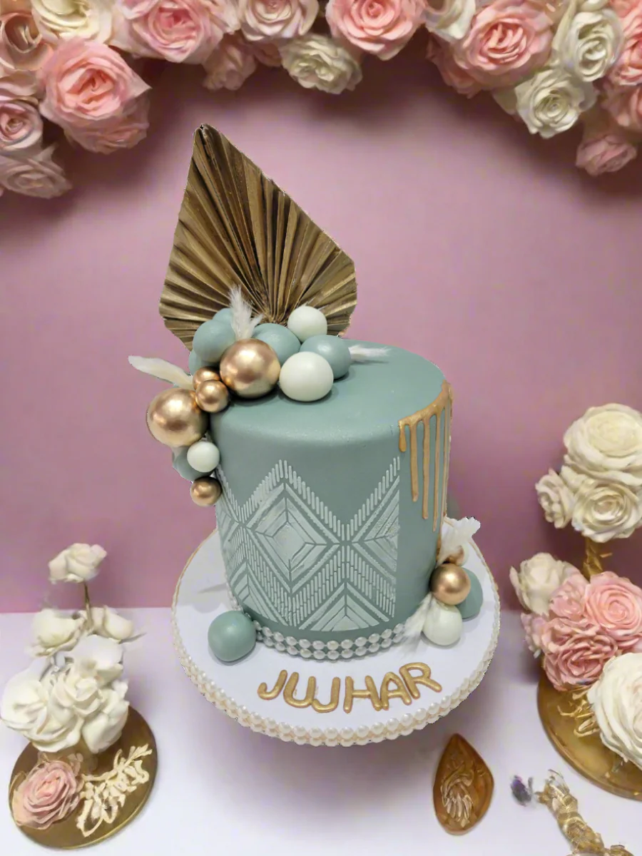 Jujhar Gold Fondant Cake - Image 3