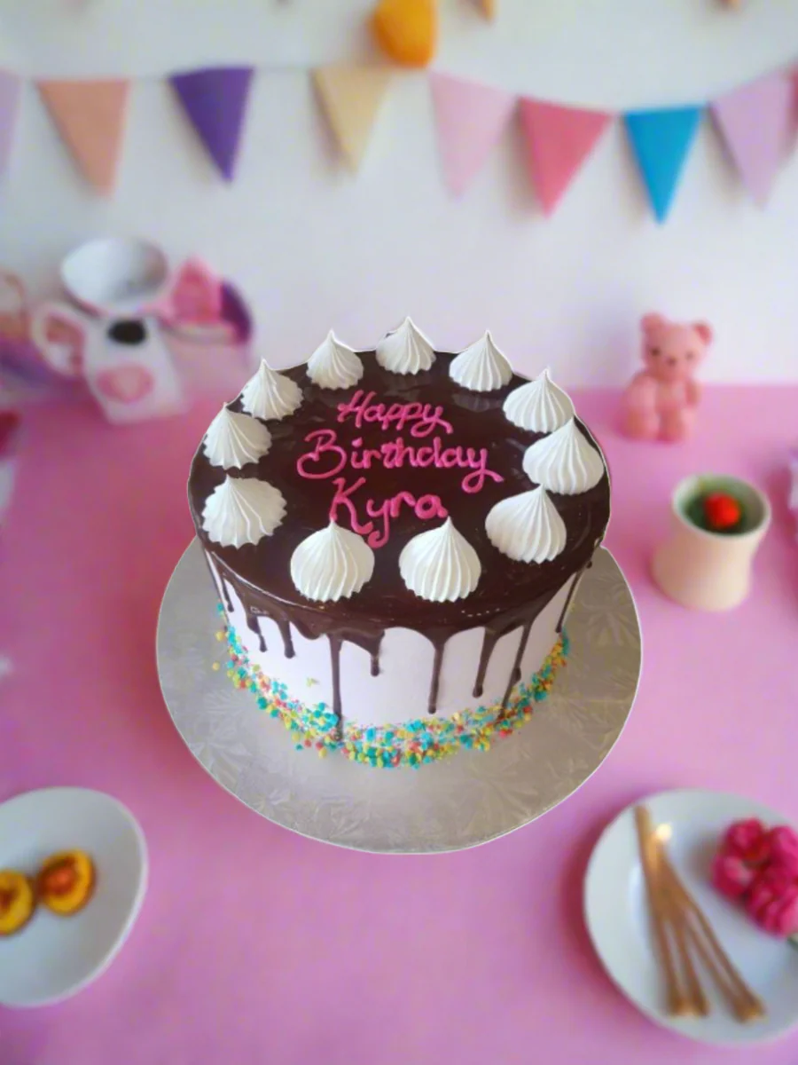 Kyra Birthday Cake - Image 5