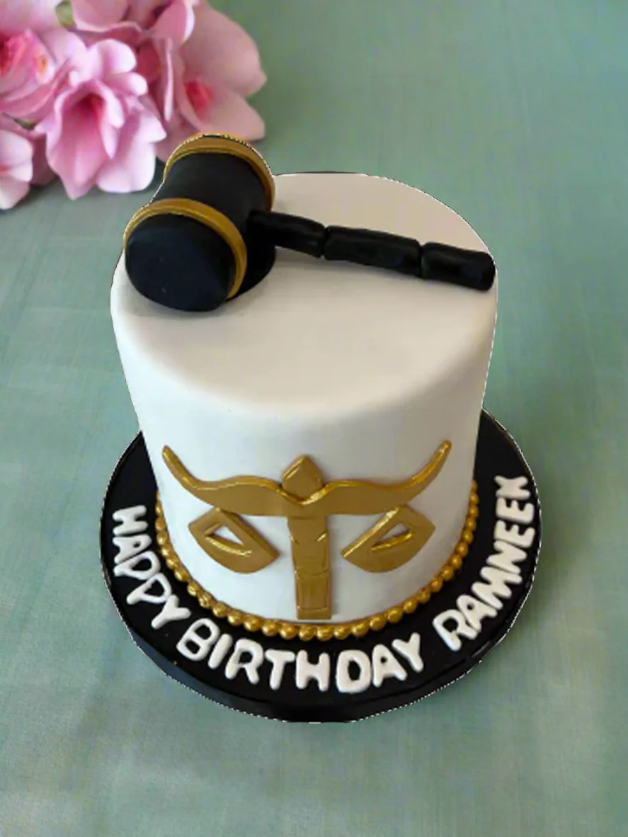 Law Fondant Cake - Image 3