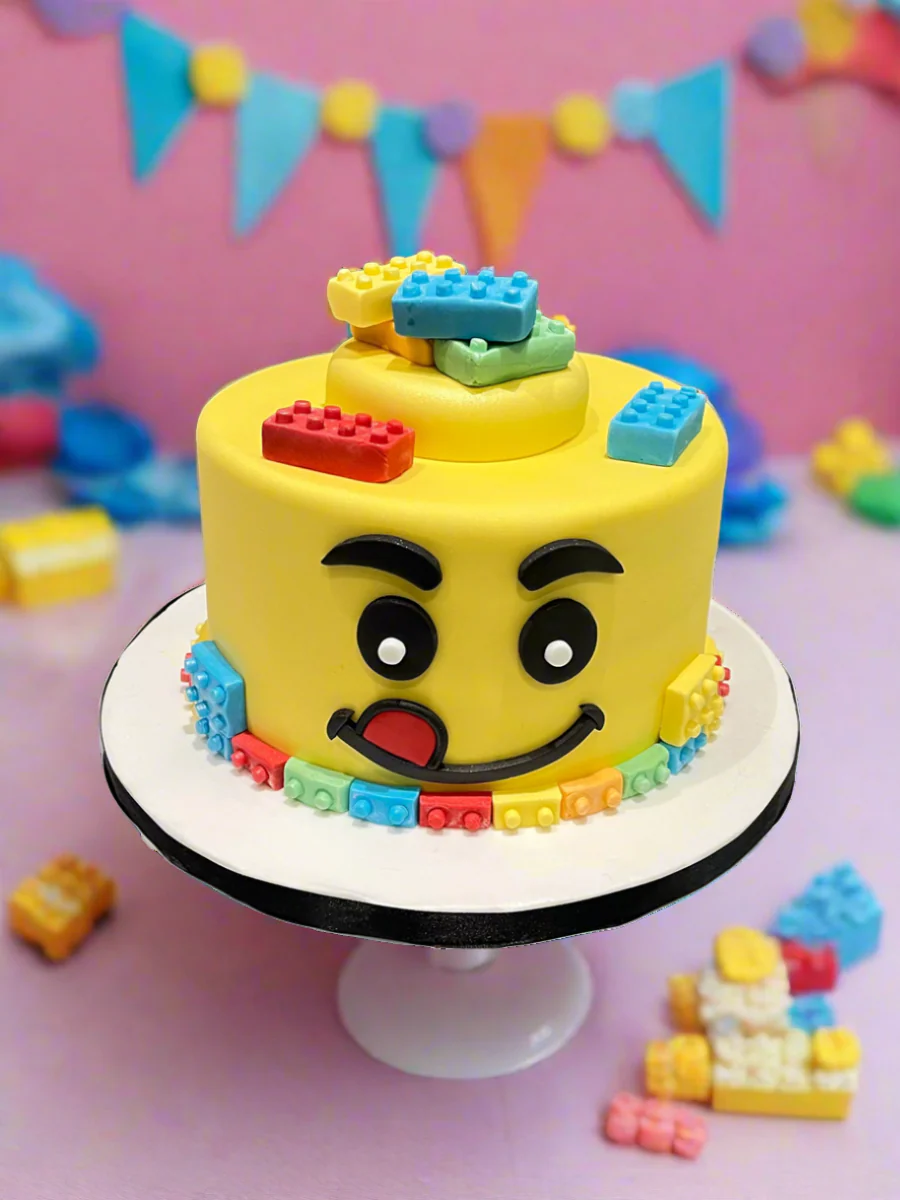 Lego Molded Fondant Cake - Image 2
